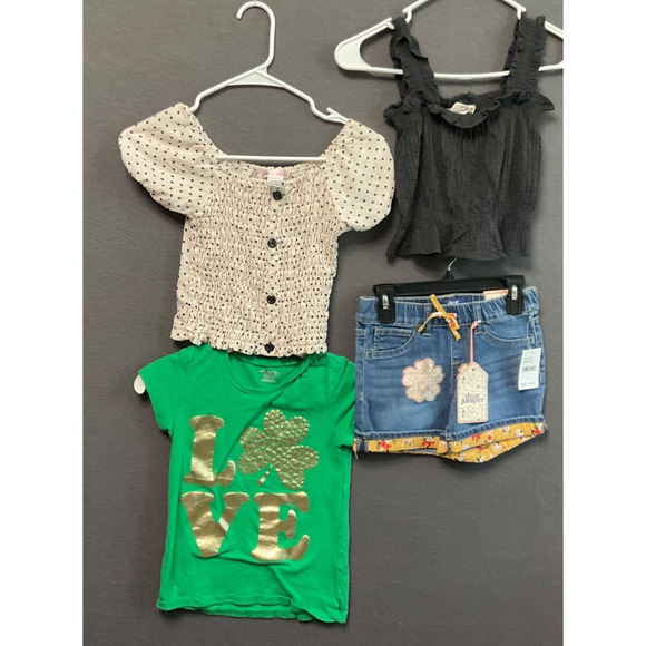 Lot of 4 Girls 7/8 Bundle Polka Dot Crop Tops Graphic Tee & Dear Juniper Shorts - Picture 1 of 6